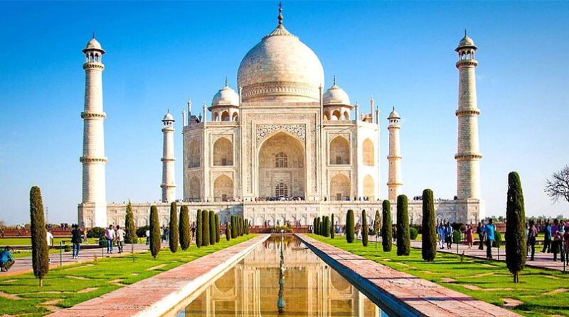 Visit India's most popular UNESCO world Heritage sites in Delhi, Agra, and Jaipur in just 3 days.