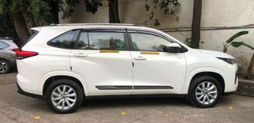 Innova Hycross Taxi in Delhi